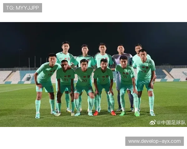 国足备战亚洲杯全力冲刺 新任主帅战术布局引关注