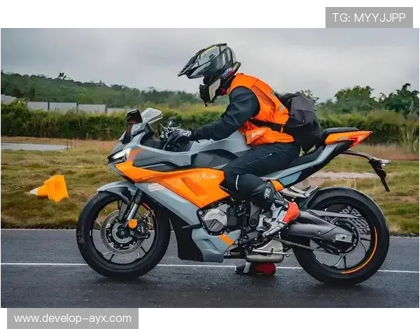 摩托车大奖赛最新战况：多项纪录刷新 新星崛起引关注